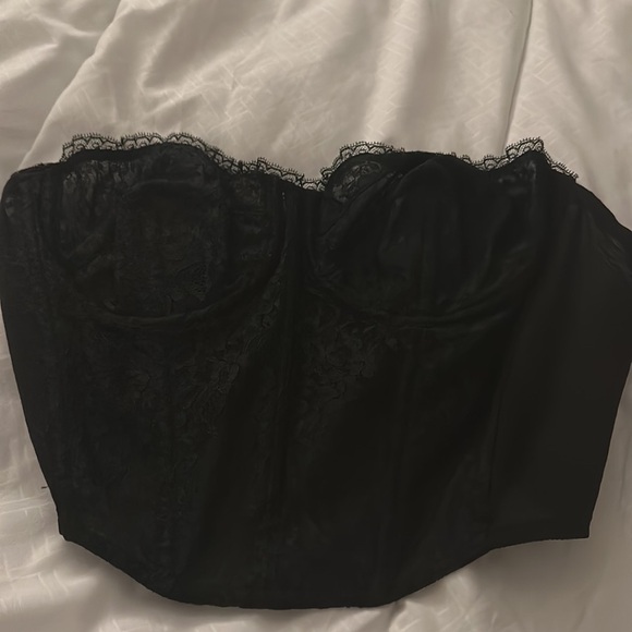 Authentic Vintage Lace Bustier 🖤 - Picture 8 of 8